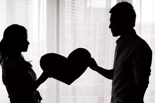 8月16日19时至8月17日5时琼州海峡客滚运输全线停运